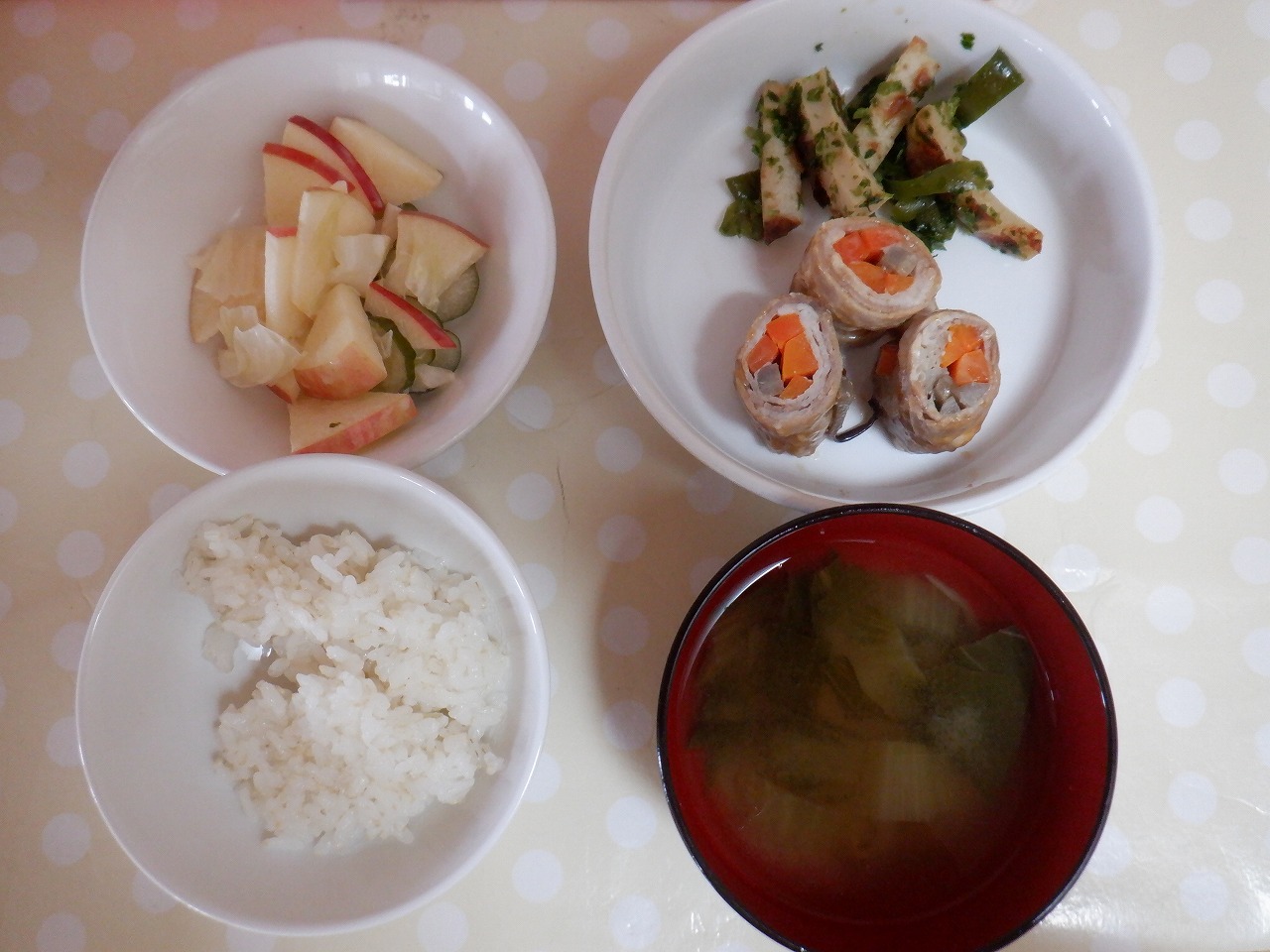 給食と補食を更新しました。