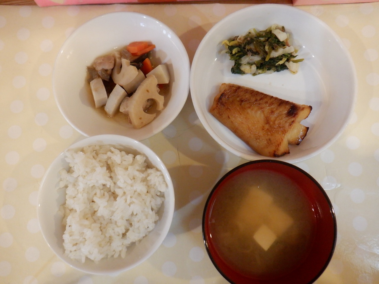 給食と補食を更新しました。