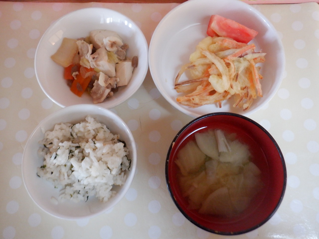 給食と補食を更新しました。