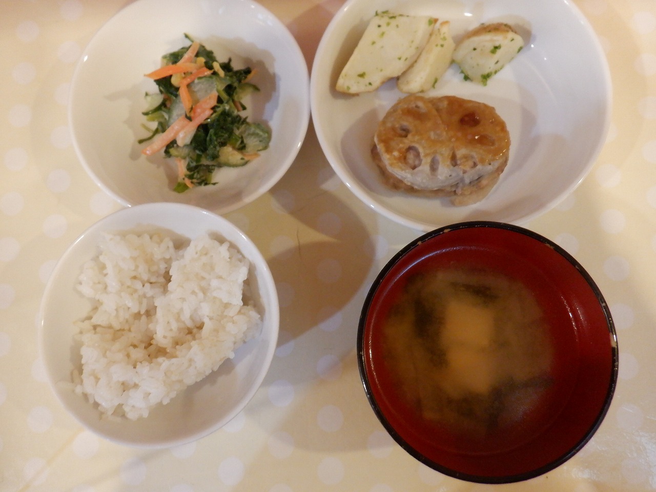 給食と補食を更新しました。