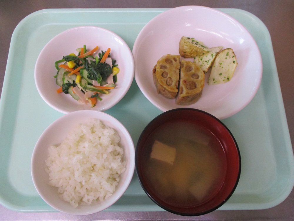 給食と補食を更新しました。