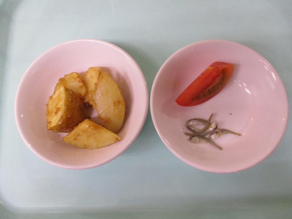 給食と補食を更新しました。