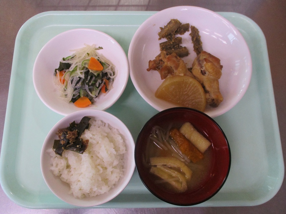 給食と補食を更新しました。